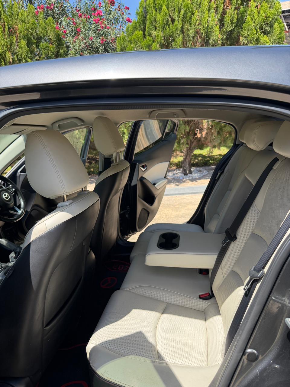 Mazda Axela XDL Package — view 8