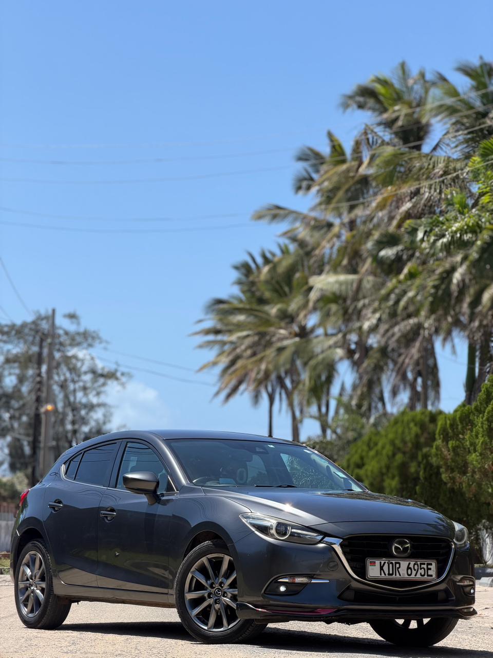 Mazda Axela XDL Package — view 4