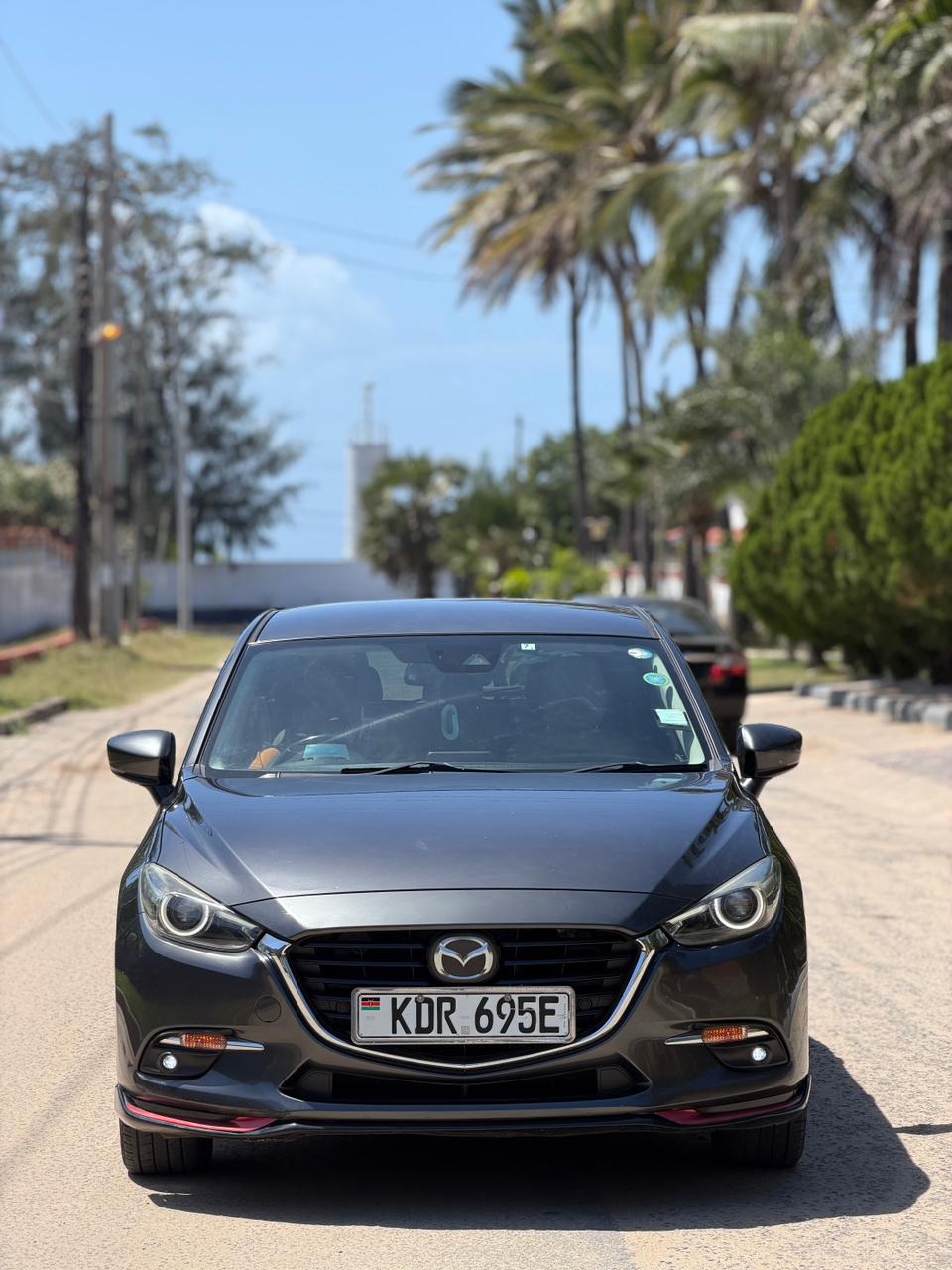 Mazda Axela XDL Package — view 6