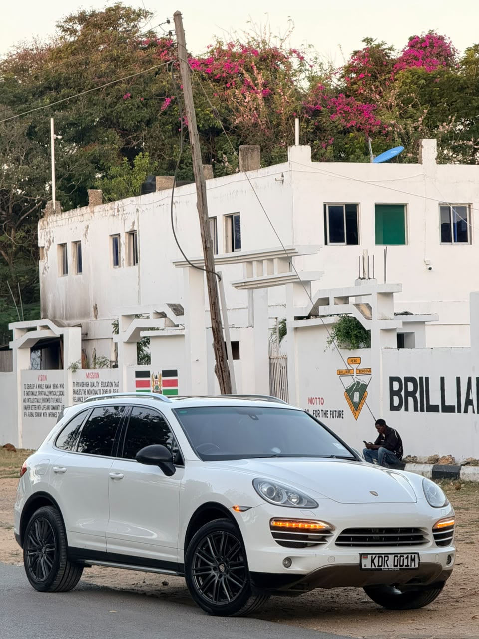 Porsche Cayenne — view 7