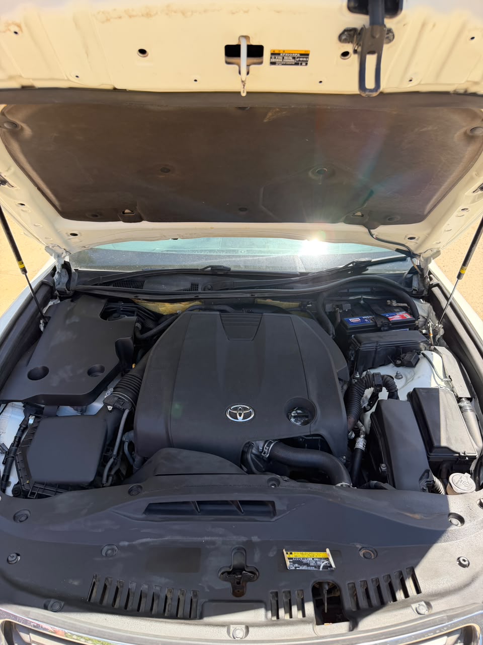 Toyota Crown Royal Saloon — view 5