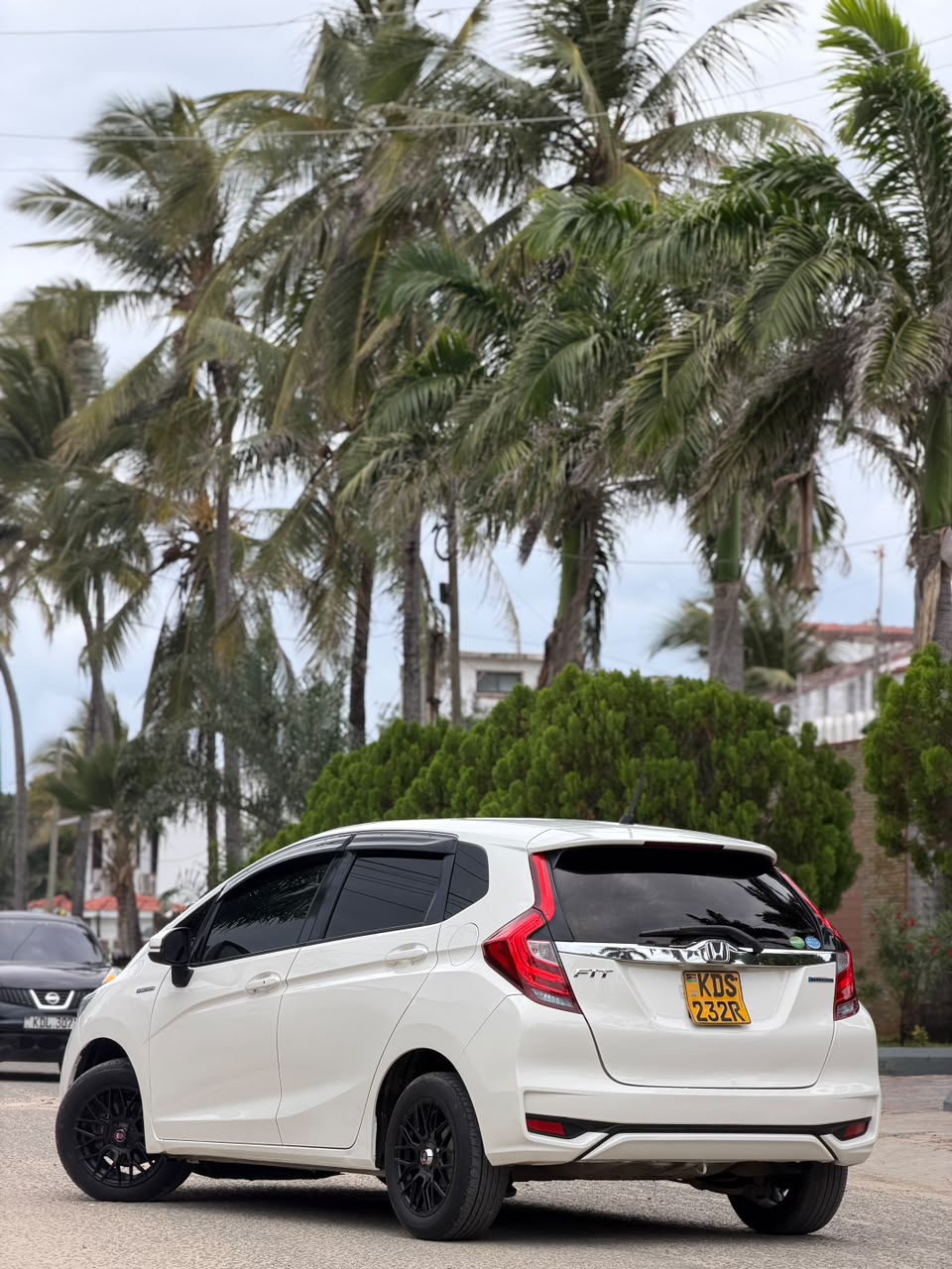 Honda Fit Hybrid — view 9