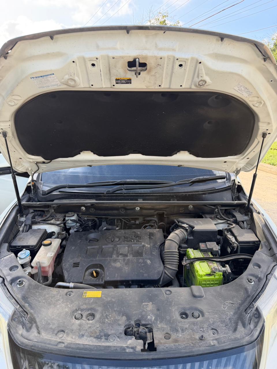 Toyota Harrier — view 5