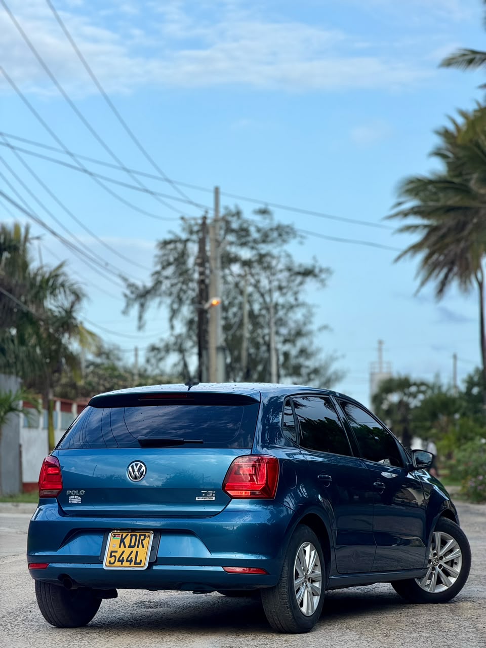 Volkswagen Polo — view 8