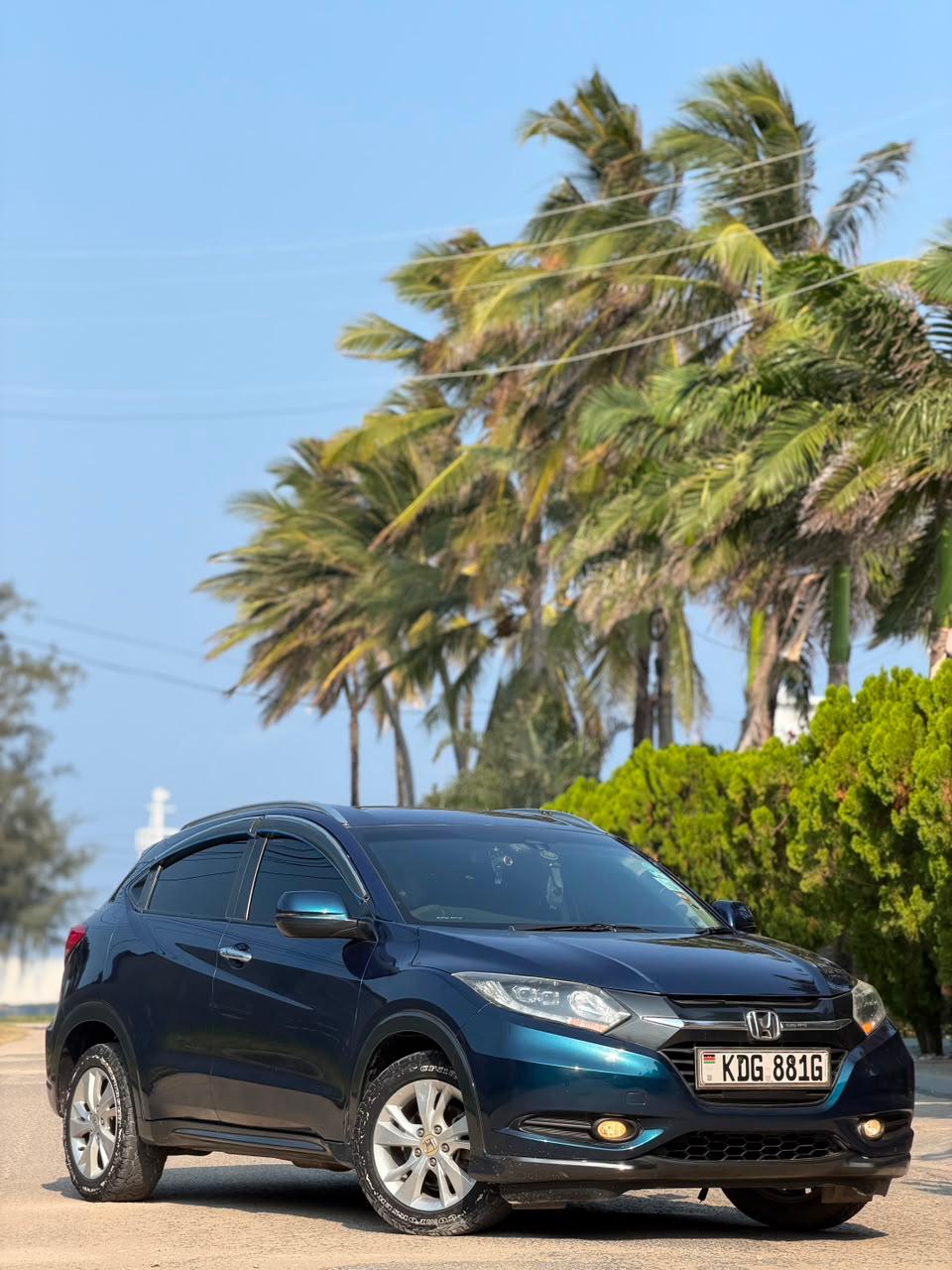 Honda Vezel Hybrid — view 4