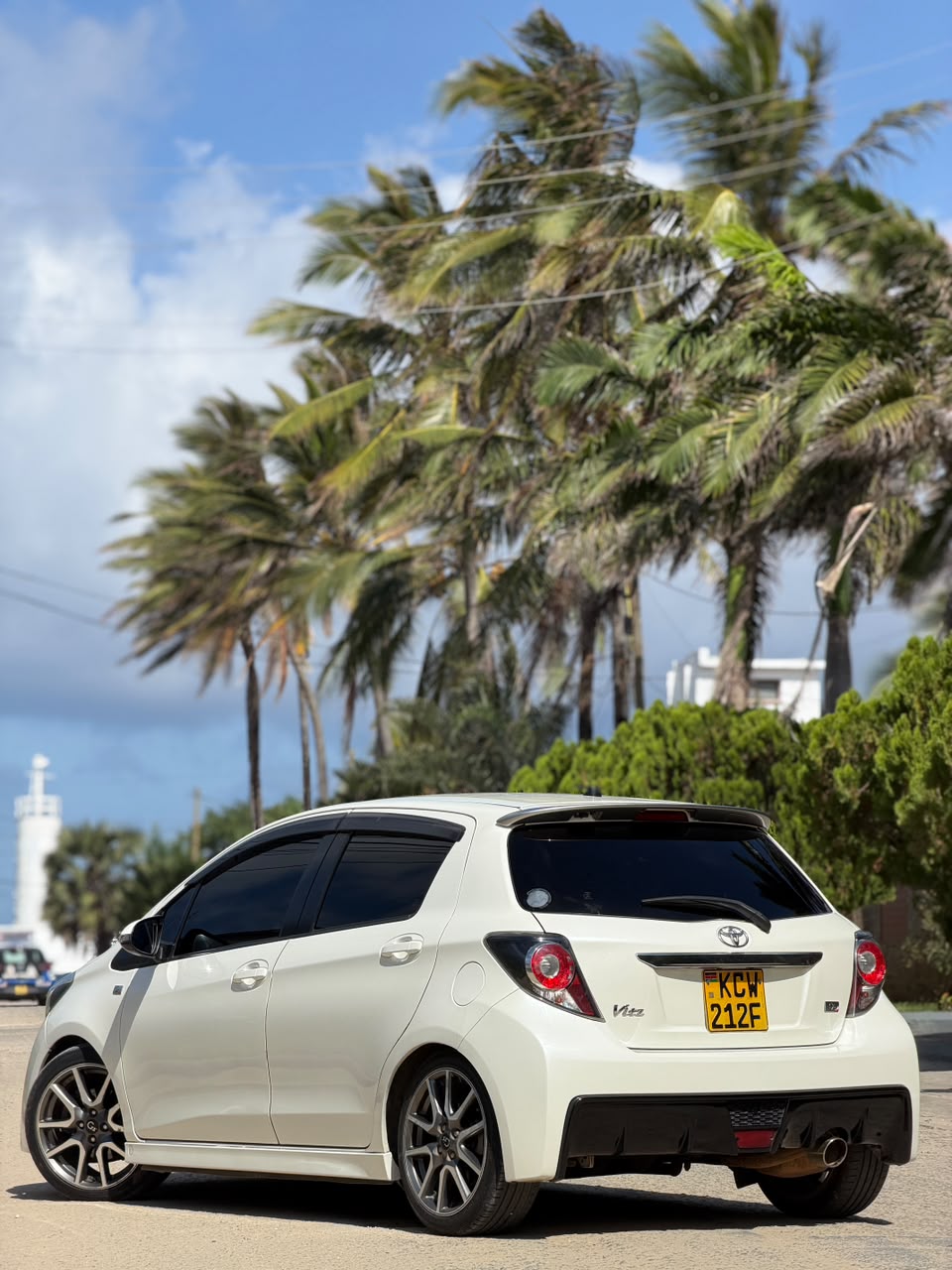Toyota Vitz G'S — view 9