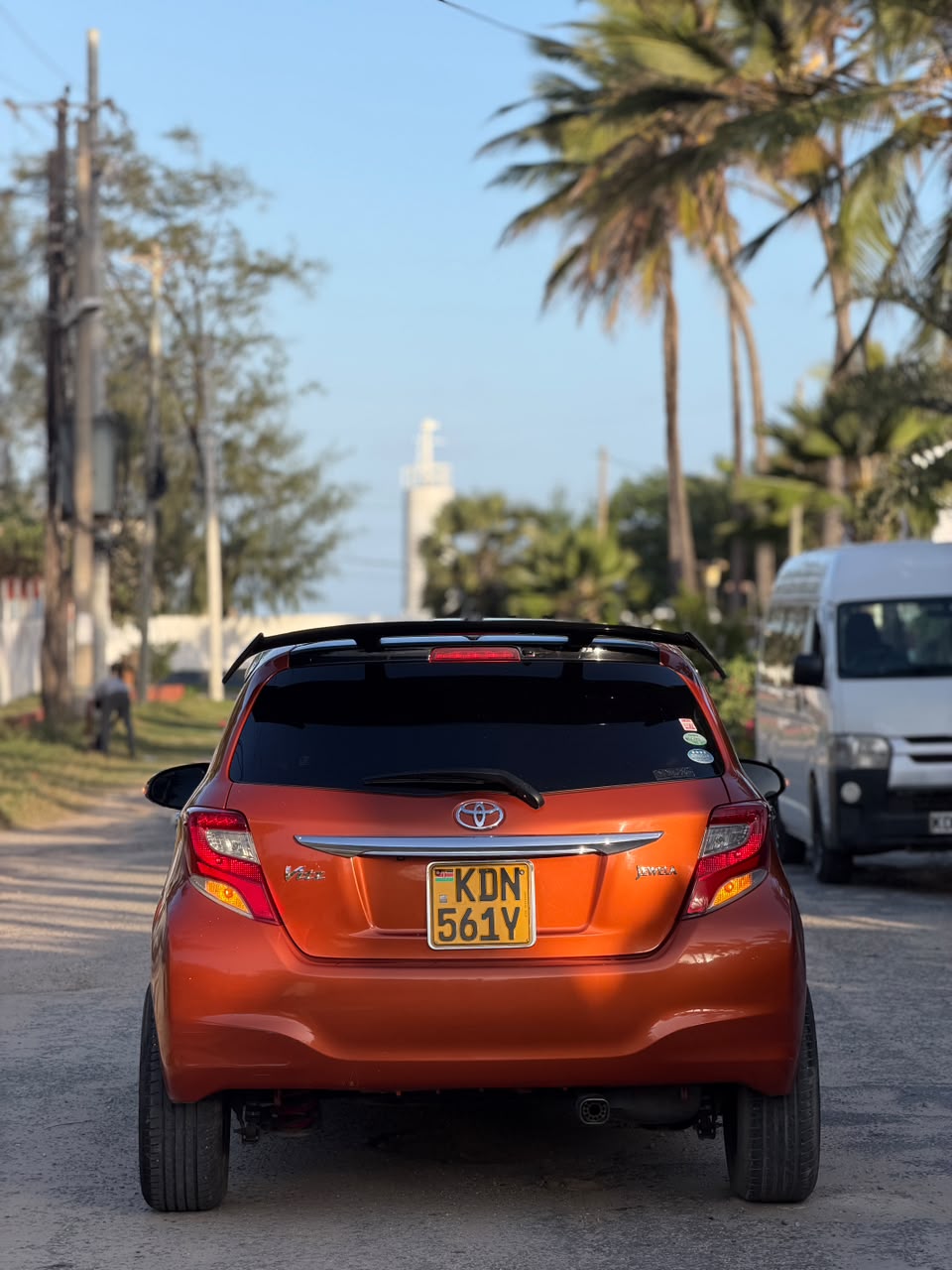 Toyota Vitz — view 6