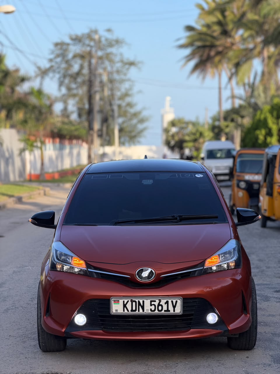 Toyota Vitz — view 8